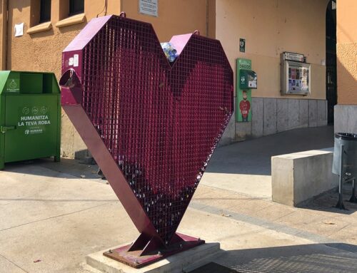 L’Associació Cultural Codina demana un cor de taps solidaris al barri