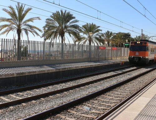 Els trens de l’R1 tornen a parar a l’estació d’Ocata després de dos anys