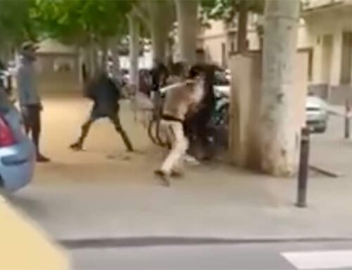La Policia Local investiga una baralla amb bats de beisbol a la Plaça Catalunya