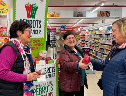 Comprar pebrots al supermercat per ajudar als pacients amb càncer
