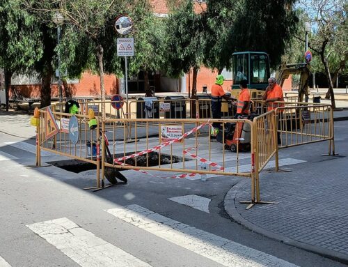 Rebenta el clavegueram del carrer Costa i Fornaguera