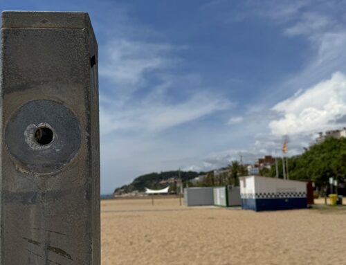 L’Ajuntament desmunta la meitat de les dutxes de la platja