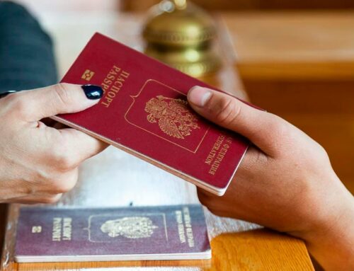 Check-in dels hotels: escanejar el DNI i el passaport no és legal