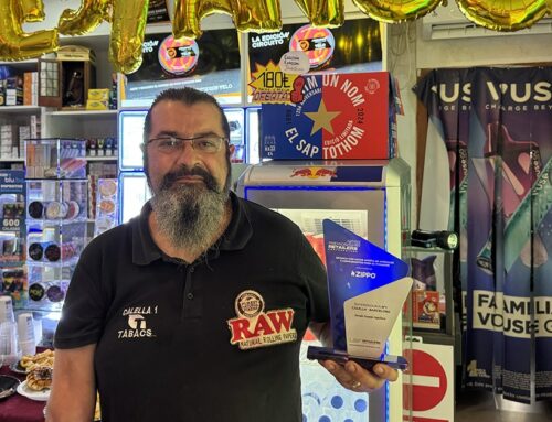 L’estanc del carrer Creus rep el premi a millor oferta d’articles pel fumador