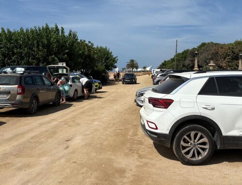 Construir un pàrquing en alçada a La Muntanyeta: l’alternativa a l’amenaça de retirar els cotxes de la platja