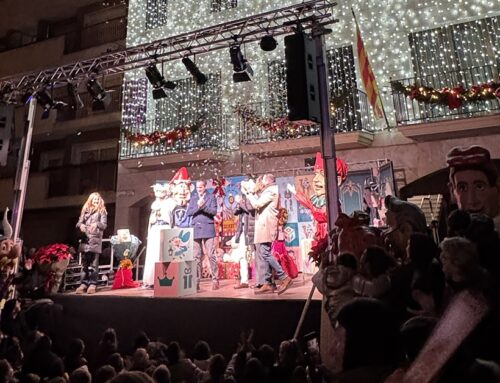 Multitudinària encesa dels llums de Nadal a Calella