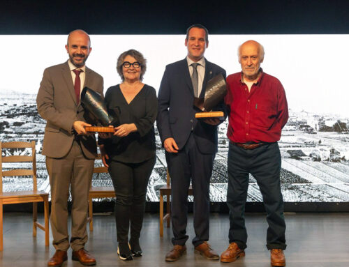 El Premi Ciutat de Calella distingeix els 40 anys de la Coral Laetare i la implicació de Josep Llobet al Museu Arxiu