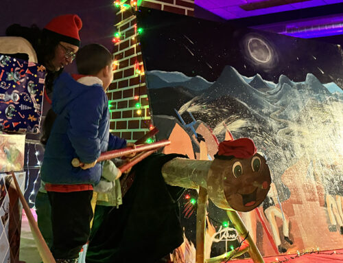 El tió monumental es trasllada a Can Saleta convertint l’auditori en un itinerari nadalenc