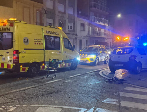 Nit de tensió a Calella amb un incendi, un aparatós accident de trànsit i un apunyalament simultanis