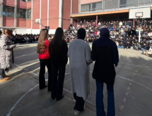 L’institut Bisbe Sivilla es concentra contra l’agressió masclista a la Mariam, exalumna del centre, i la seva mare
