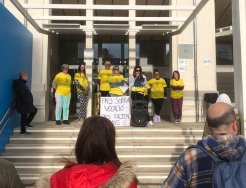 Ampli seguiment de la vaga de professors dels centres educatius públics de Calella