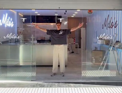 L’influencer Arnau Marín obre una botiga de “bubble waffles” al carrer Església