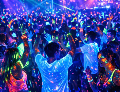 Neon Party: la festa de final de curs impulsada per joves calellencs a la Fàbrica Llobet